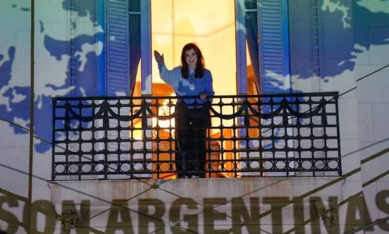 Cristina, Villarruel y Pagano le hicieron bullying a Milei por Malvinas