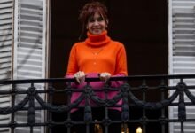 Cristina advierte a Kicillof: "si se parte en tres, se parte en cuatro"