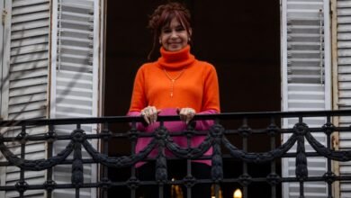 Cristina advierte a Kicillof: "si se parte en tres, se parte en cuatro"