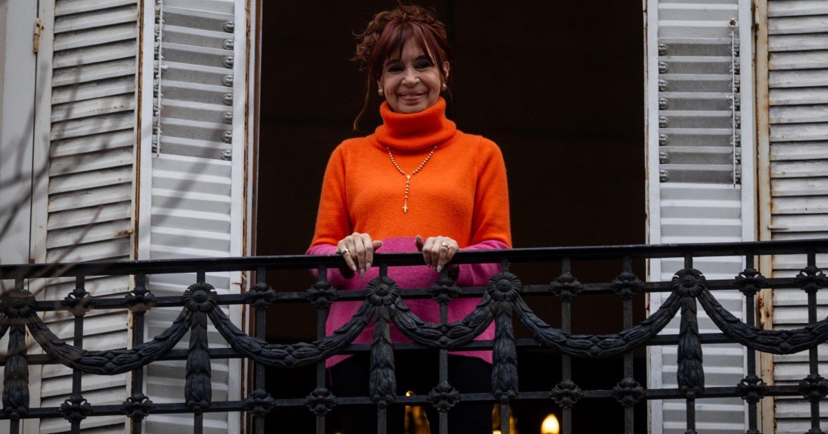 Cristina advierte a Kicillof: "si se parte en tres, se parte en cuatro"