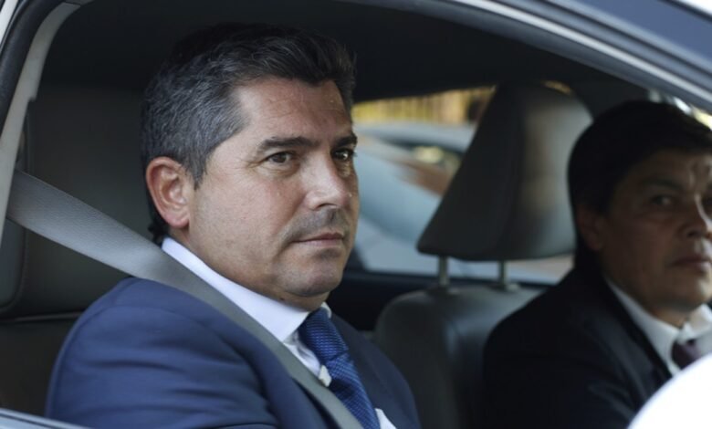 El gobernador de San Juan volvió de urgencia de Londres por la tragedia del helicóptero