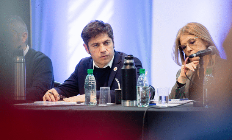 Kicillof convocó a una cumbre y anunció: "No hay sumisión, vamos a las PASO o internas"