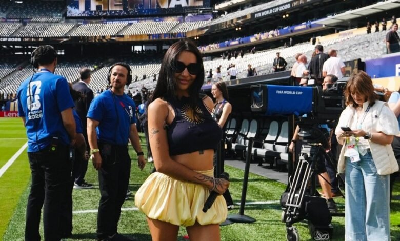 Otra derrota para Milei: María Becerra cantará el Himno