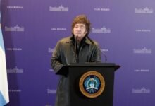 Sacado, Milei insultó a Pagano y Bindi en la reunión con los diputados: "Manuel es víctima de ellos"