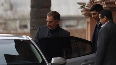 Santilli le saca a Santiago Caputo el control del Enacom, Arsat y el Correo Argentino