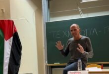 Varoufakis sugirió que la Argentina es racista y le recordaron que en Grecia hay campos de concentración de inmigrantes