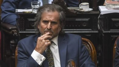 Bertie dijo que los endeudados son llorones que no quieren pagar la TV que compraron para el Mundial