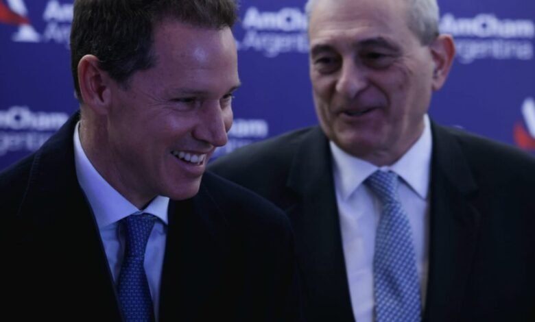 Brito se mostró como candidato en Amcham y pidió que el crecimiento llegue a los sectores perdedores