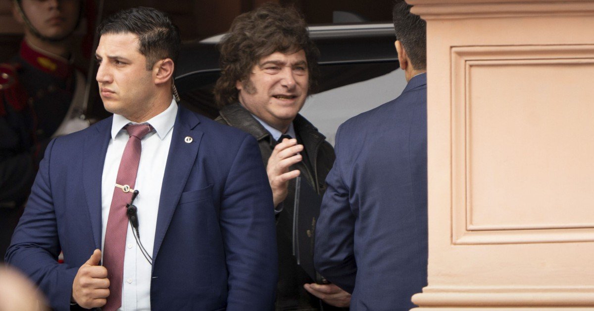 El 57% rechaza a Milei y Kicillof lo supera en imagen