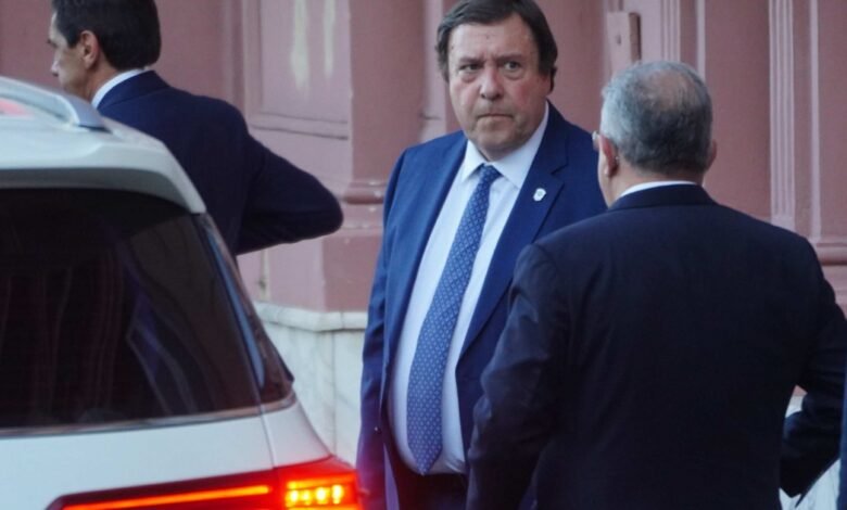 Guiño desesperado de Weretilneck a Milei tras del acuerdo entre los libertarios y el PRO de Río Negro