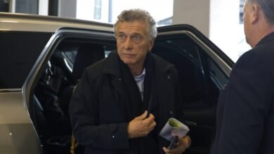 Karina manda Santilli a negociar con Macri y deja afuera a Bullrich