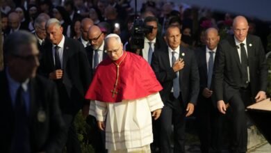 Karina quiere delegar la organización de la visita de Papa en una amiga wedding planner