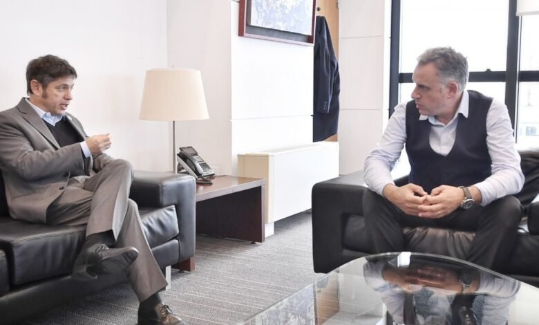Kicillof se reunió con Susan Segal y viajó a Montevideo para charlar con Yamandú Orsi