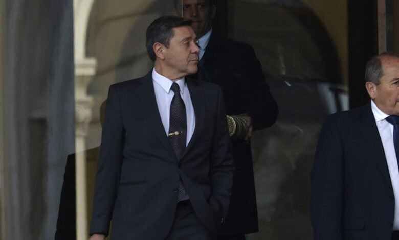 La derogación del decreto del practicaje potenció la interna entre la Armada y Prefectura