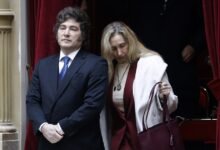 Milei abandona su "retiro" para encabezar el acto de San Martín