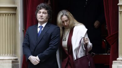 Milei abandona su "retiro" para encabezar el acto de San Martín