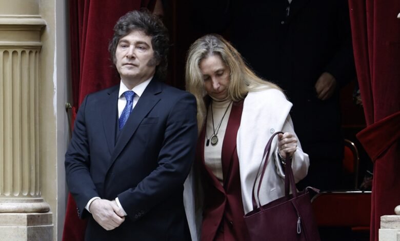 Milei abandona su "retiro" para encabezar el acto de San Martín