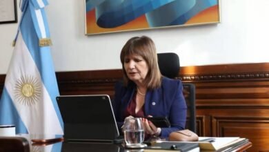 Bullrich provoca a Milei con una canción de Lali: "No voy a cambiar por mucho que ladren"