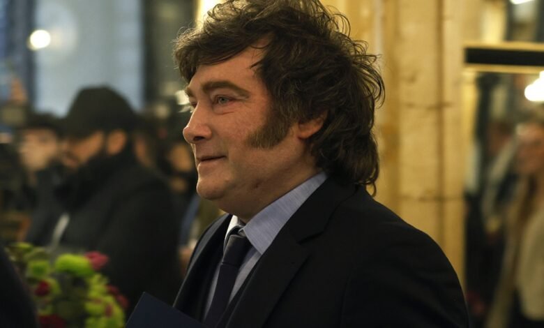 Choque total del gobierno con la UIA: el vice dijo que Caputo es un trader y Milei bajó a Santilli del acto