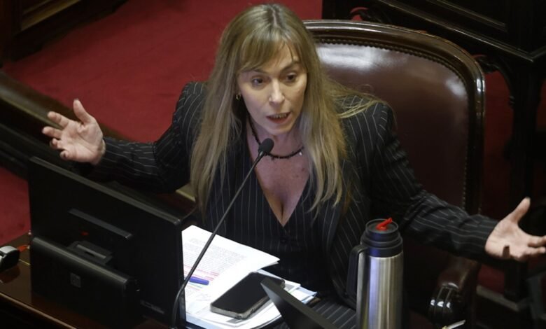 Di Tullio cruzó a Mayra y dijo que Cristina no está peleada con Axel