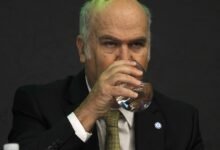 El gobierno echó a un funcionario, lo indemnizó con 110 millones de pesos y lo contrató al día siguiente