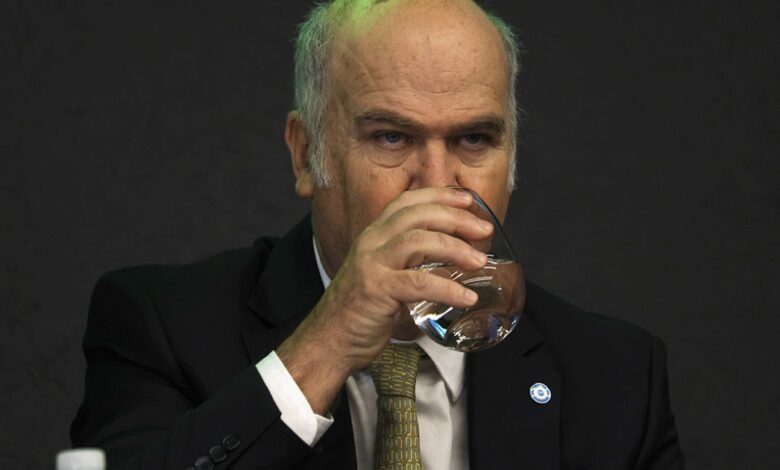 El gobierno echó a un funcionario, lo indemnizó con 110 millones de pesos y lo contrató al día siguiente