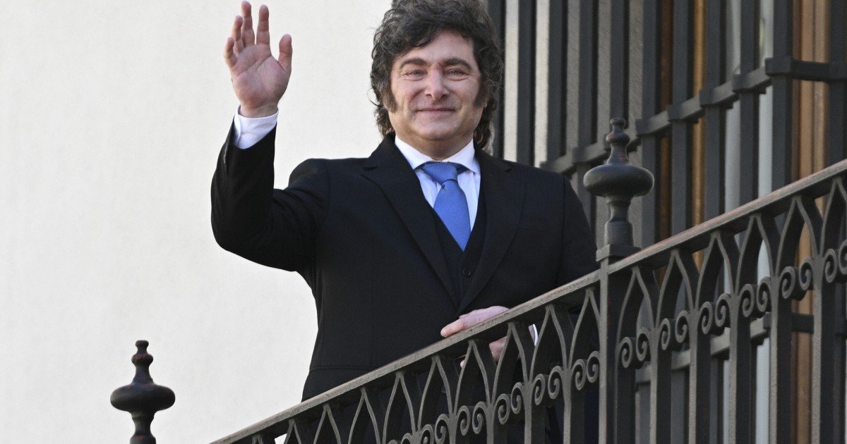 En un mes encerrado en Olivos, Milei recibió a Juan Acosta, Rozitchner y un director de orquesta para escuchar ópera