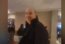Escrachan a Sturzenegger en el Unicenter: "¿No te da vergüenza estar acá con la nuestra?"