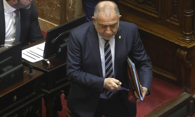 Juez se suma a la ofensiva de Patricia e insinúa una ruptura: "no me dan pelota"