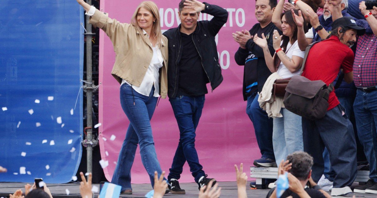 Kicillof se lanzó a presidente con un gesto a Cristina: "Está injustamente presa"