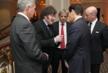 Marco Rubio atendió a Milei de parado en un pasillo y ahora Quirno busca salvarse con una foto con Trump