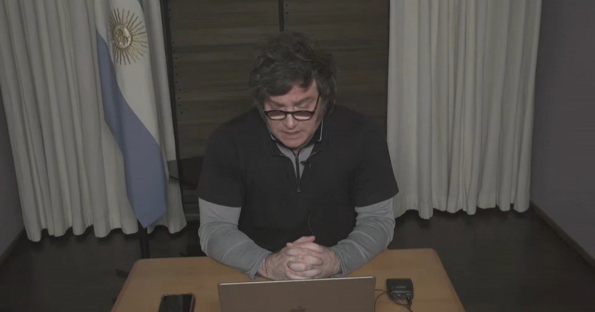 Milei se sacó con Del Río en IDEA: "Sus colegas de La Nación festejan los datos malos"