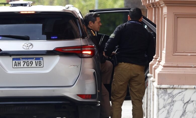 Alarma en las FFAA porque Presti quiere echar a todo el personal que trabaja en farmacias y policlínicas