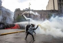 El gobierno reprimió la multitudinaria marcha por las universidades