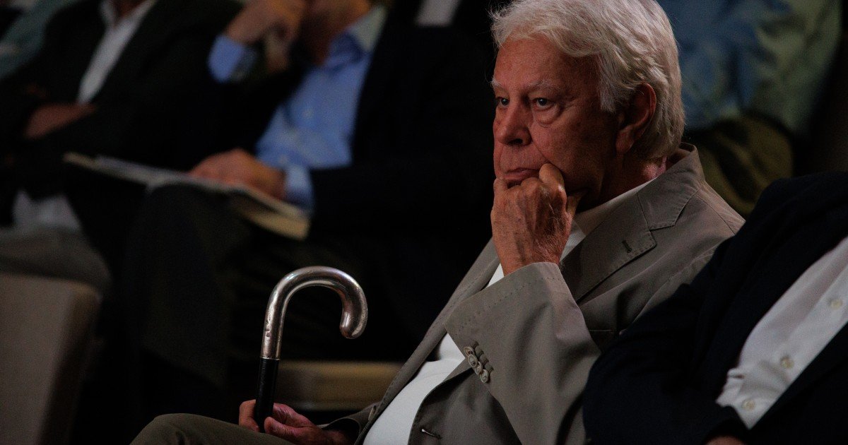 Felipe González le pegó a Milei: "Si sigue viniendo a España va a ganar Pedro Sánchez"