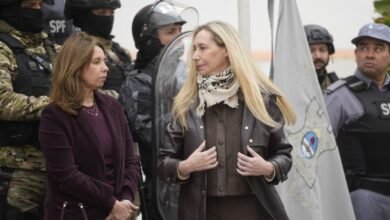 La puesta en escena para que hable Karina en un acto oficial agitó las versiones de una candidatura