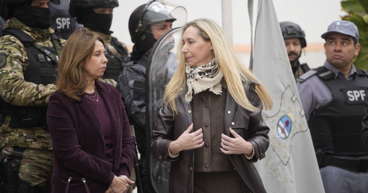 La puesta en escena para que hable Karina en un acto oficial agitó las versiones de una candidatura
