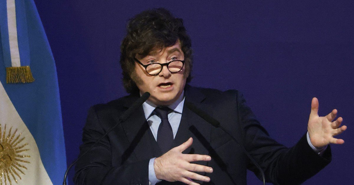 Milei retrocedió ante la ola de memes y tuvo que explicar que entiende lo que significa no llegar a fin de mes