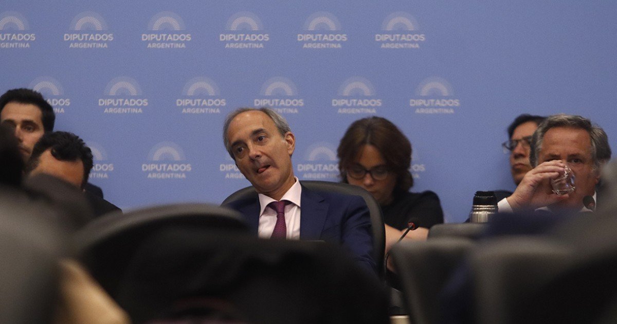 Papelón de Torrendell: apuntó contra los que tardan en graduarse y le recordaron que él estuvo 15 años para egresar