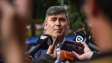 Passerini traza una estrategia para que los intendentes puedan demandar por las tasas ante la Corte