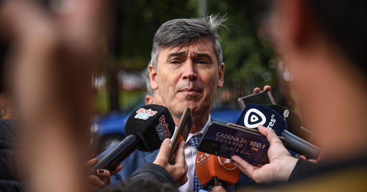Passerini traza una estrategia para que los intendentes puedan demandar por las tasas ante la Corte